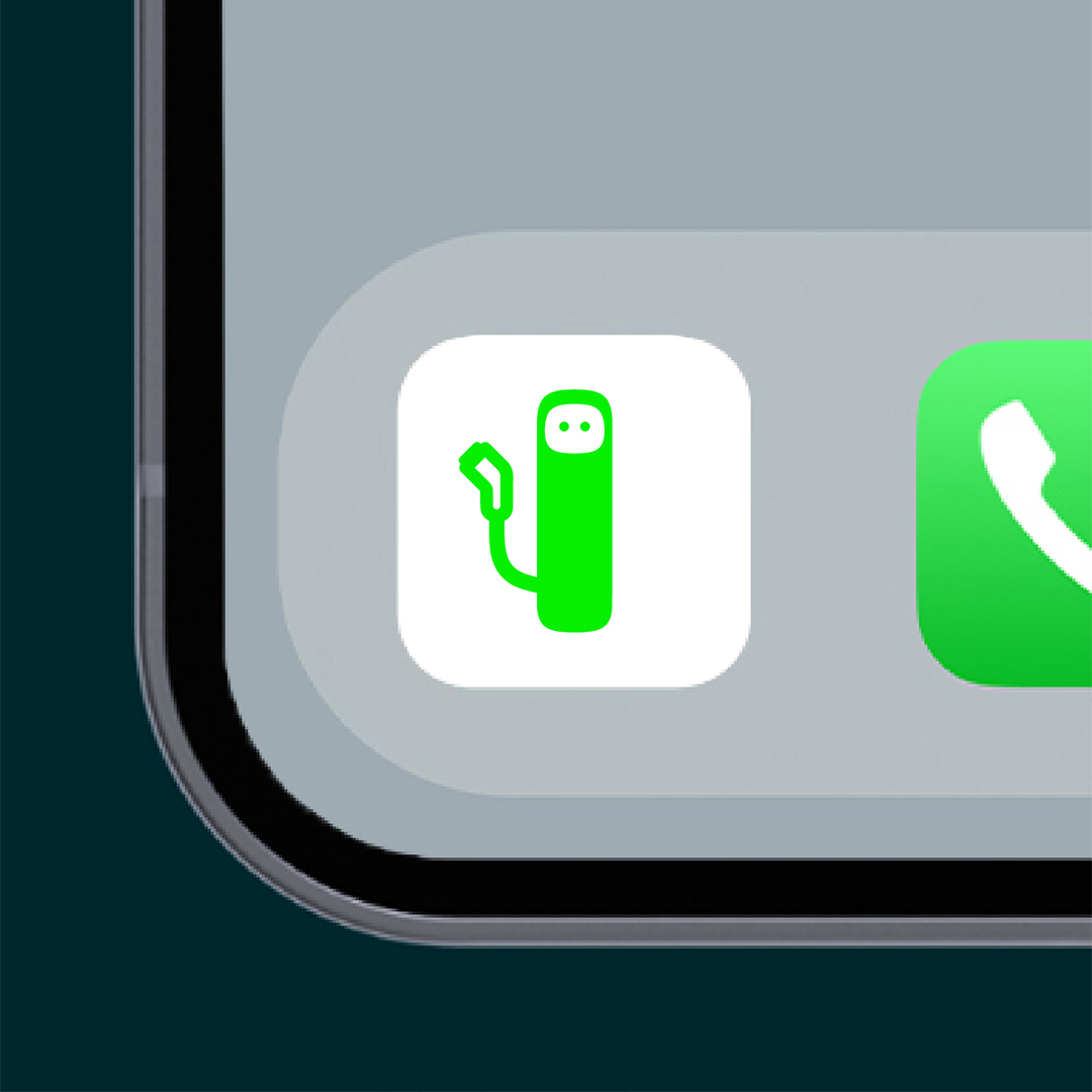 dettaglio di applicazione con logo NextCharge su smartphone