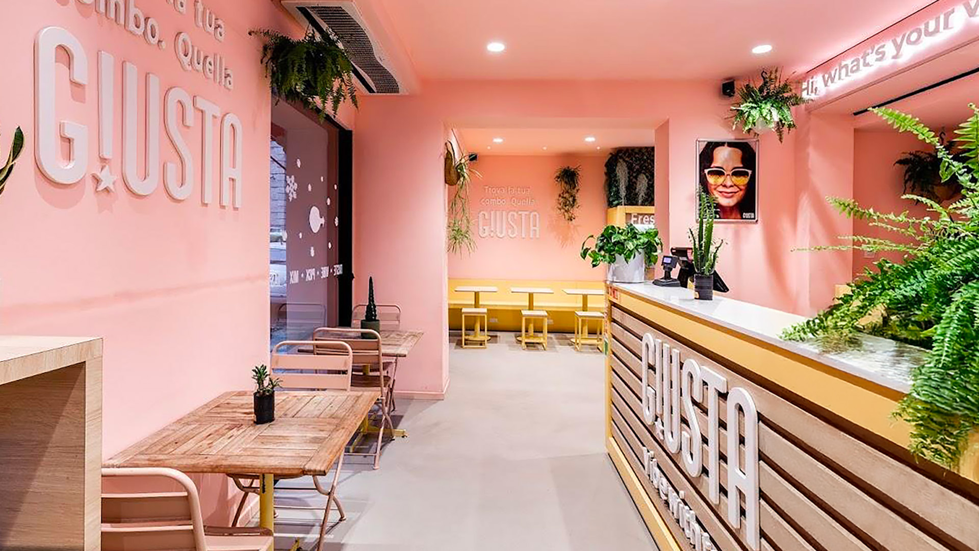 Diverse schermate del sito web di Worldrise su murales con graffiti