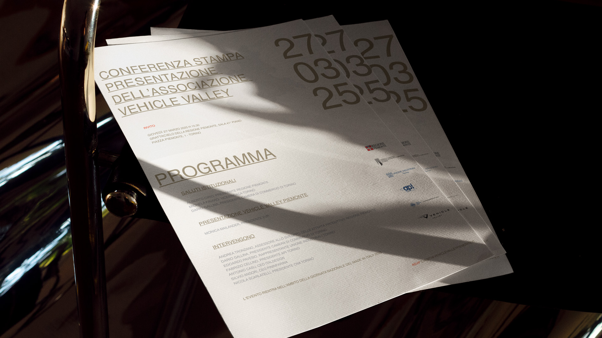 Diverse schermate del sito web di Worldrise su murales con graffiti